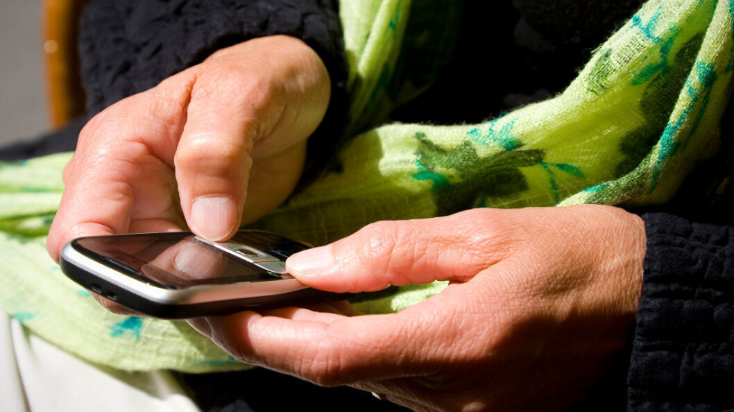 Arbeidsgivere bør ikke tillate sine ansatte å sykmelde seg ved hjelp av tekstmeldinger. (Ill.foto av mobil: Colourbox) Arbeidsgivere bør ikke tillate sine ansatte å sykmelde seg ved hjelp av tekstmeldinger. (Ill.foto av mobil: Colourbox)