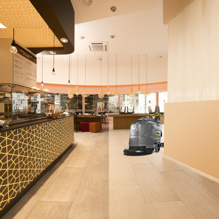 Kärcher BD 43/25 C Bp i restaurantmiljø. Foto: Alfred Kärcher GmbH & Co Kärcher BD 43/25 C Bp i restaurantmiljø. Foto: Alfred Kärcher GmbH & Co