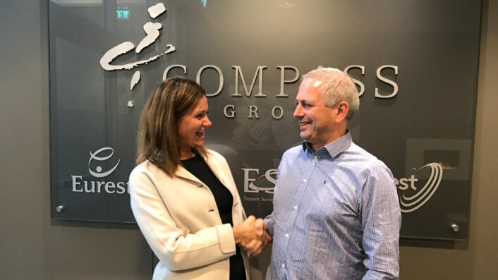 Therese Log Bergjord (leder for Compass Group i Norden) og Jarle Oftedal, (Eiendomsforvalter i 2020park). Foto: Compass Group Therese Log Bergjord (leder for Compass Group i Norden) og Jarle Oftedal, (Eiendomsforvalter i 2020park). Foto: Compass Group