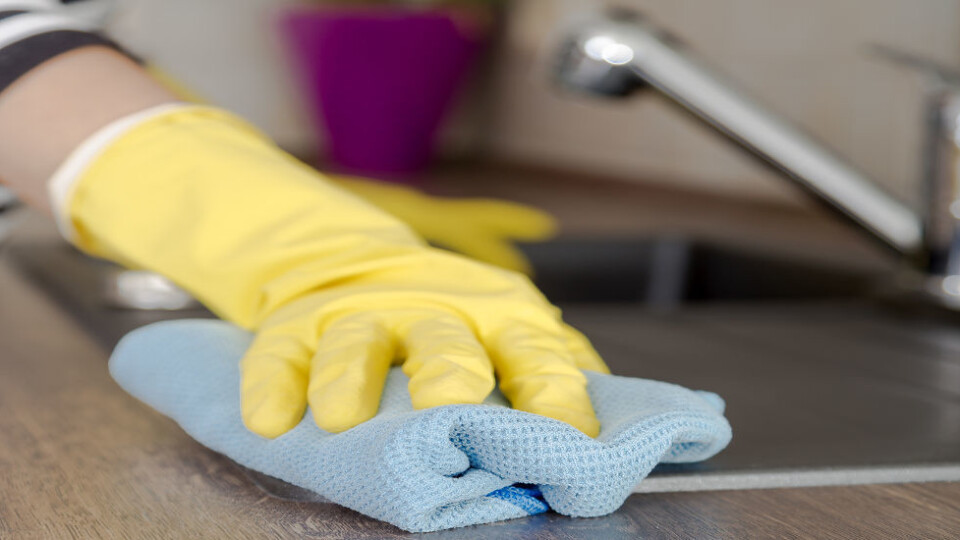 Gnikking med såpe og vann normalt er mer effektivt enn antibakterielle produkter for forbrukermarkedet, mener forskerne. (Ill.foto: Colourbox) Gnikking med såpe og vann normalt er mer effektivt enn antibakterielle produkter for forbrukermarkedet, mener forskerne. (Ill.foto: Colourbox)