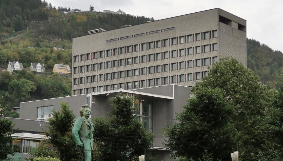 Bergen kommune er i ferd med å ta renholdet tilbake i egen regi etter å ha konkurranseutsatt det i en periode, men detaljene rundt prosessen er ikke helt avklart. Bergen kommune er i ferd med å ta renholdet tilbake i egen regi etter å ha konkurranseutsatt det i en periode, men detaljene rundt prosessen er ikke helt avklart.