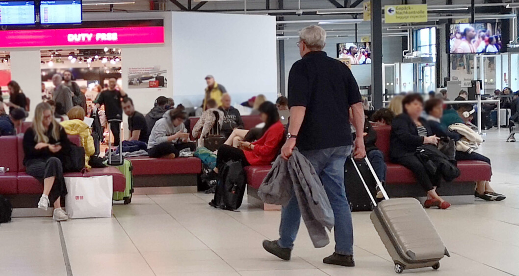 Hvis det innføres krav til grundig håndvask på alle verdens flyplasser, kan risikoen for en global pandemi reduseres med opptil 69 prosent. Hvis det innføres krav til grundig håndvask på alle verdens flyplasser, kan risikoen for en global pandemi reduseres med opptil 69 prosent.