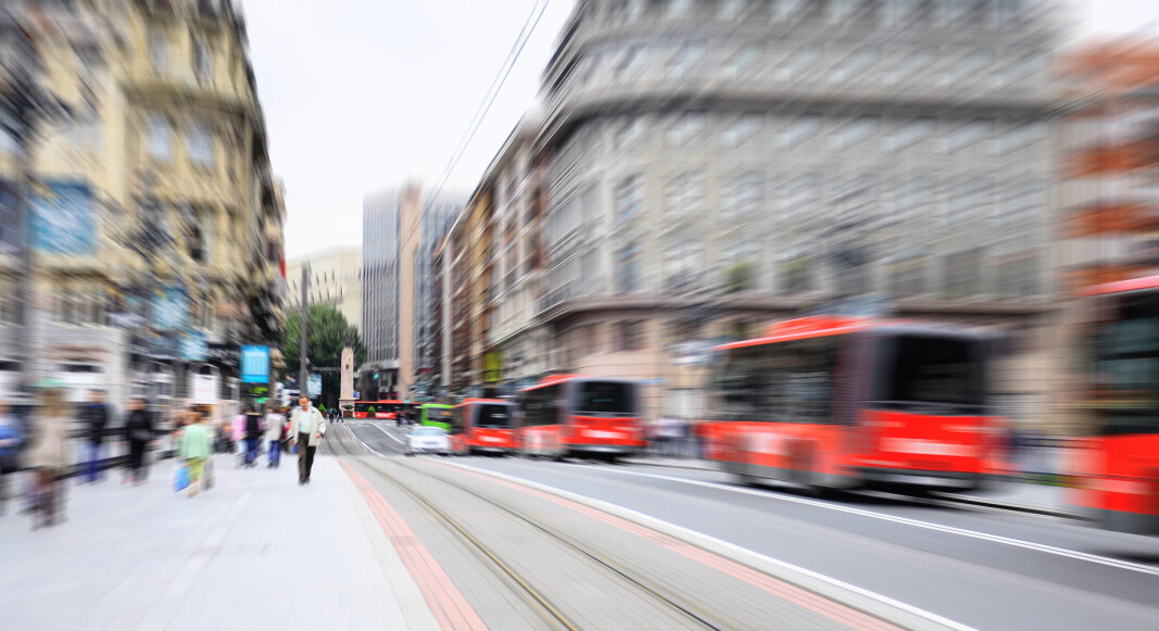 Busser er blant det som må rengjøres mange ganger daglig, mener Aspel, bransjeforening for kontraktsrenhold i Spania. Bildet er tilfeldig valgt av illustrasjonshensyn og viser kollektivtrafikk i Bilbao i Spania. Busser er blant det som må rengjøres mange ganger daglig, mener Aspel, bransjeforening for kontraktsrenhold i Spania. Bildet er tilfeldig valgt av illustrasjonshensyn og viser kollektivtrafikk i Bilbao i Spania.