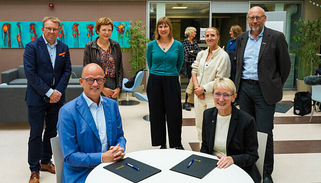 Bak fra venstre Geir Myklebust, CEO ScaleAQ, prorektor Marit Reitan NTNU, direktør for NTNU Havrom, Siri Granum Carson, Cecilie Gotaas Johnsen, Manager Technology Management Equinor og og prorektor for forskning ved NTNU, Tor Grande. Framme: Direktør for NHO Ole Erik Almlid og NTNU-rektor Anne Borg. Bak fra venstre Geir Myklebust, CEO ScaleAQ, prorektor Marit Reitan NTNU, direktør for NTNU Havrom, Siri Granum Carson, Cecilie Gotaas Johnsen, Manager Technology Management Equinor og og prorektor for forskning ved NTNU, Tor Grande. Framme: Direktør for NHO Ole Erik Almlid og NTNU-rektor Anne Borg.