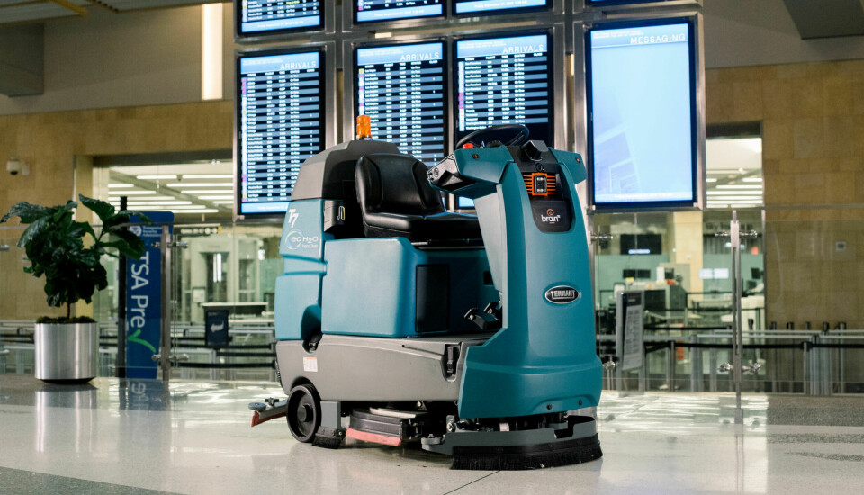 Roboten Tennant T7 i lufthavn.
