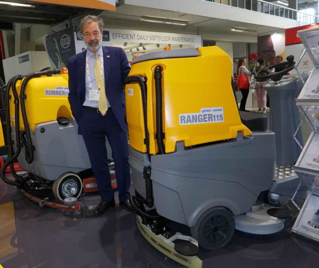 Claudio Barros Castro fra G&W med Ranger 115, under messen Interclean Amsterdam 2022. Claudio Barros Castro fra G&W med Ranger 115, under messen Interclean Amsterdam 2022.