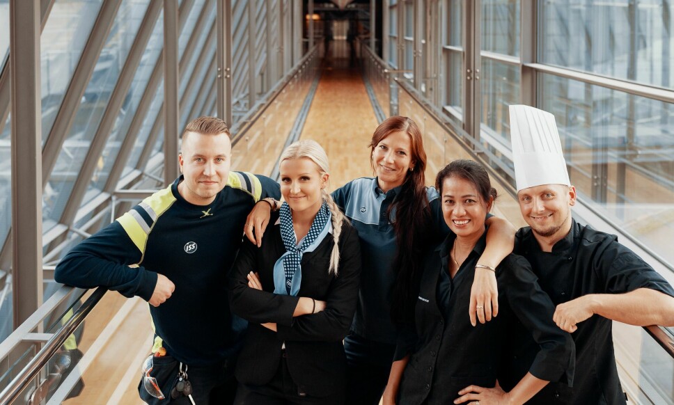 Norwegian service companies have for years recruited and helped refugees and foreign workers settle into local communities. Image shows workers in ISS.