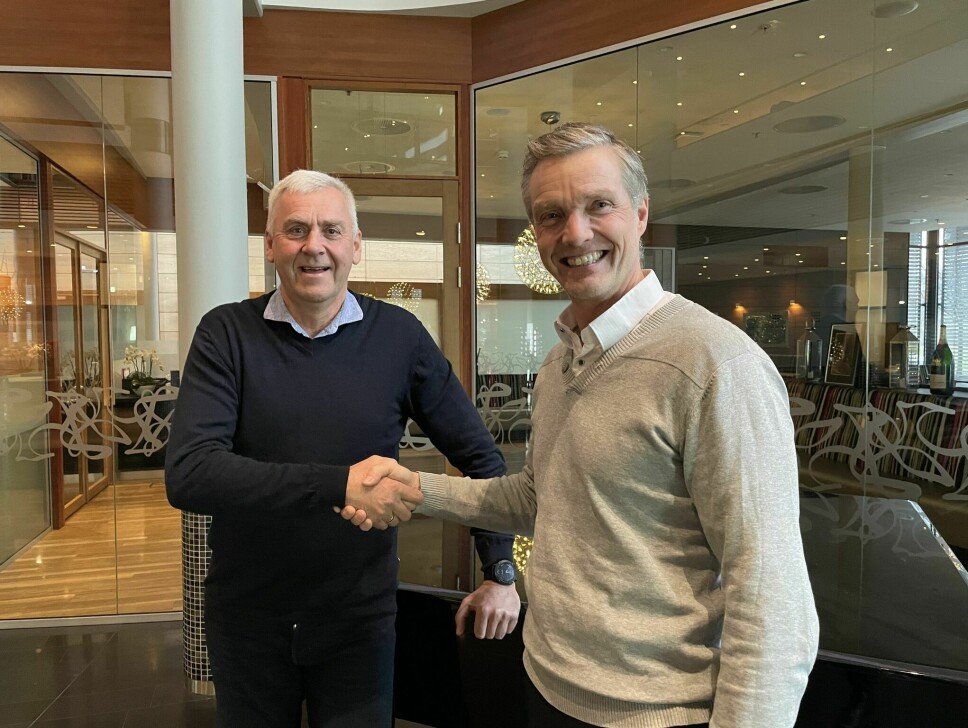 Rolf Schølberg, eier og daglig leder i Røros Produkter AS, og Helge Mood, daglig leder i BOSS Europe AS.